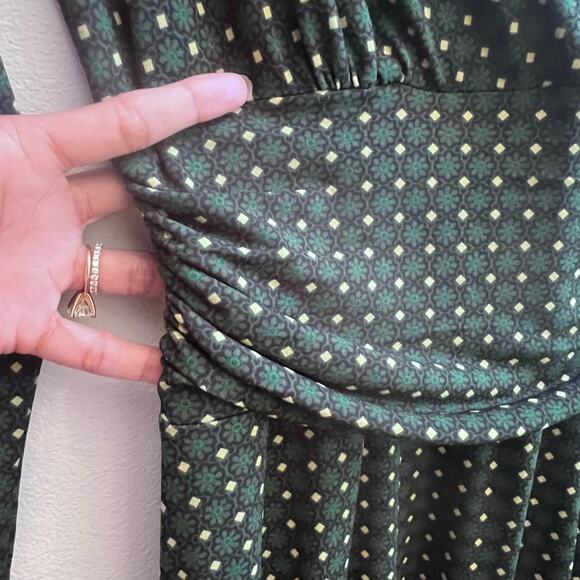 Maggy London V-Neck 1/4 Sleeve Geometric Green Yellow Print Mod Dress Size 10 - Picture 4 of 8